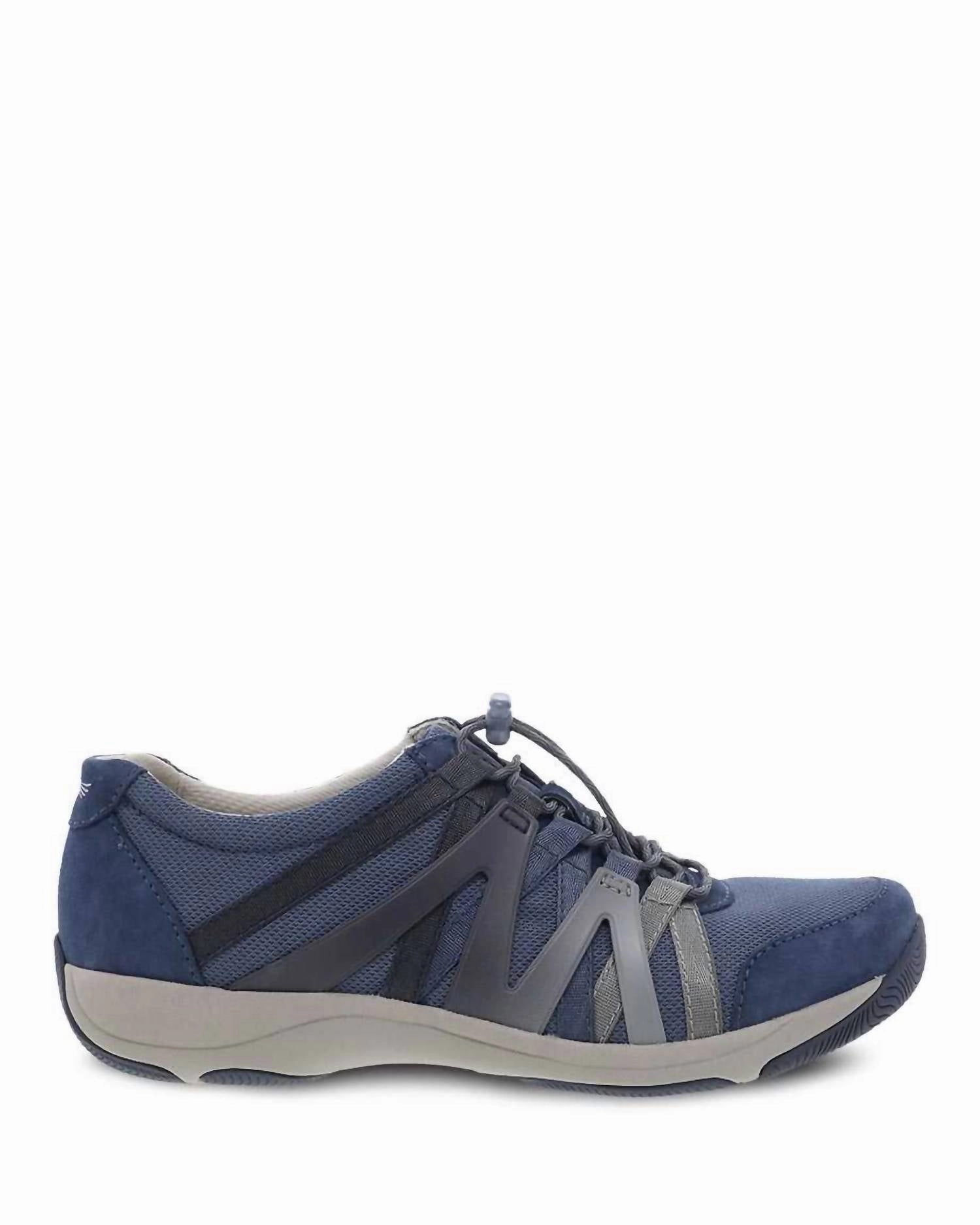 Breathable Tongue Construction Women's Henriette Athletic Sneakers In Navy