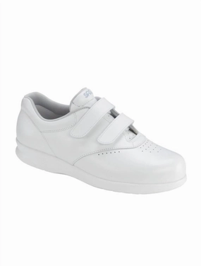 Women's Me Too Walking Shoes - Medium In White Bounce Back Foam