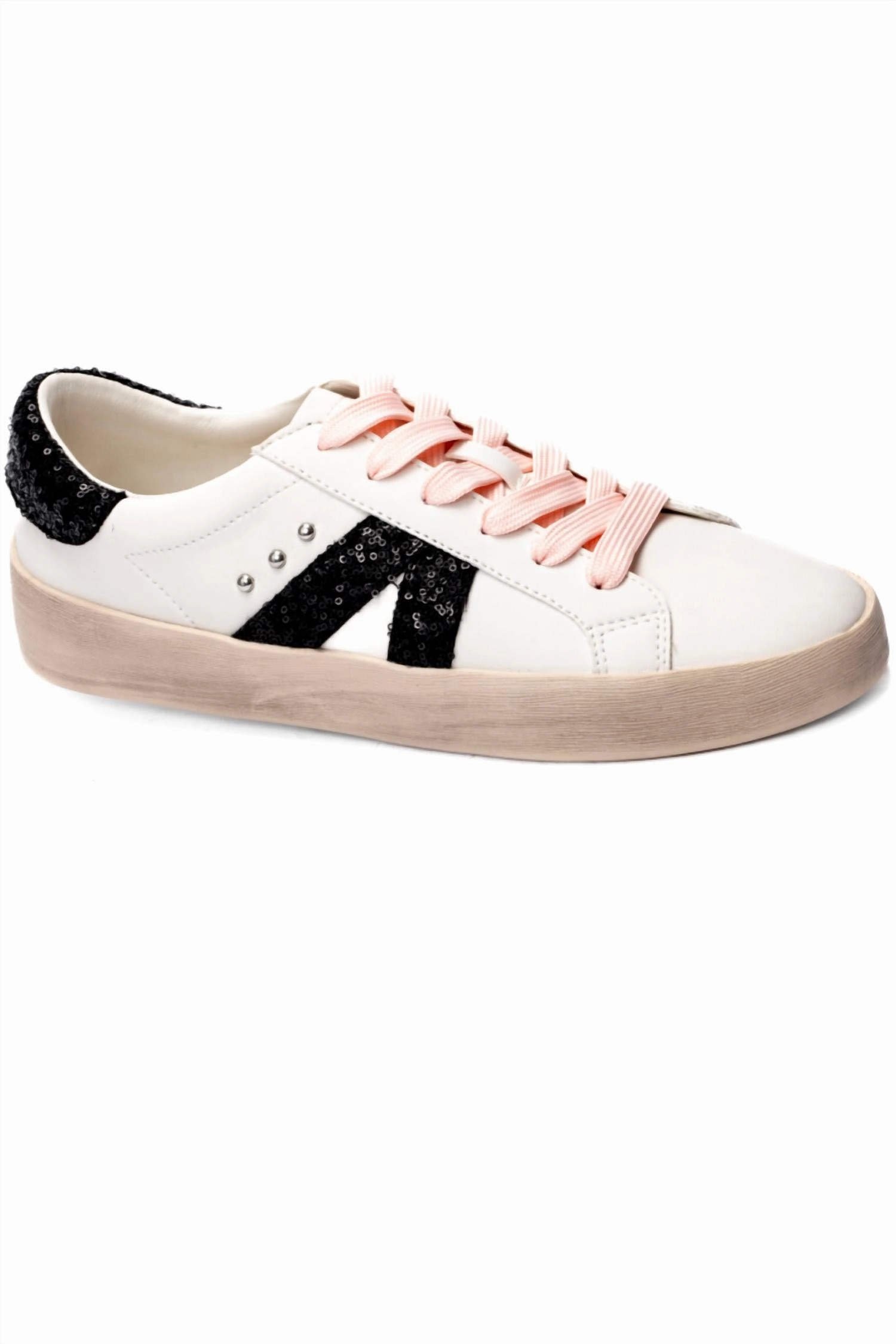 Women's No Chaser Sneaker In White Trend-setting sole