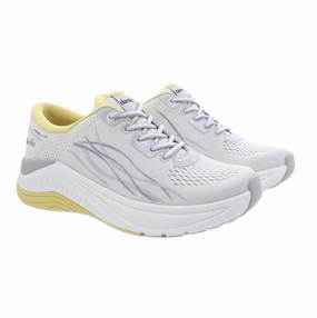 Airflow Engineered Women's Pace Mesh Walking Shoes In White/yellow