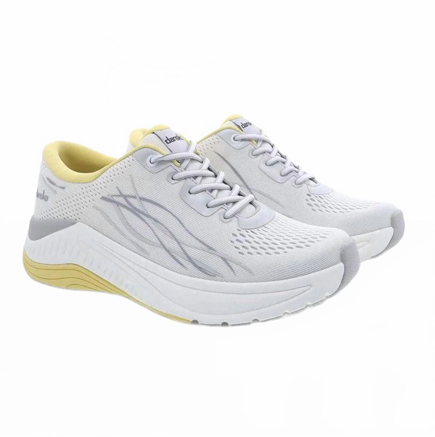 Airflow Engineered Women's Pace Mesh Walking Shoes In White/yellow