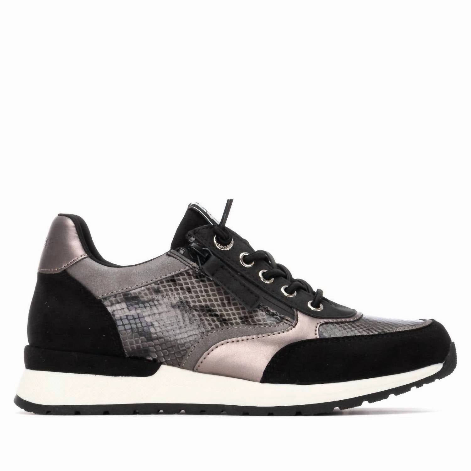 Women's Refresh 172960 Sneakers In Black Mesh Fabric