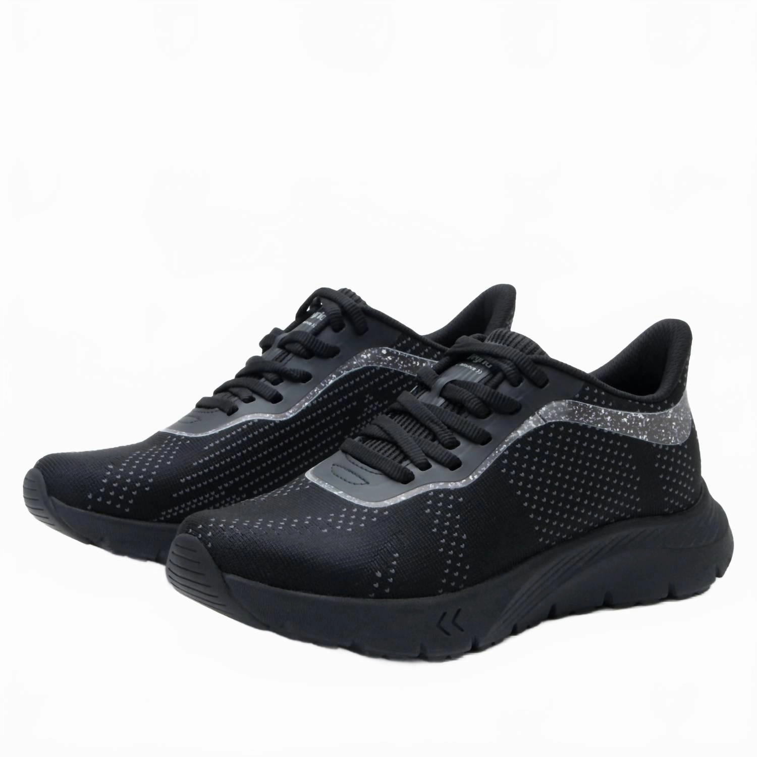 Women's Rize Shoe In Black Running Shoes Mid Top Style