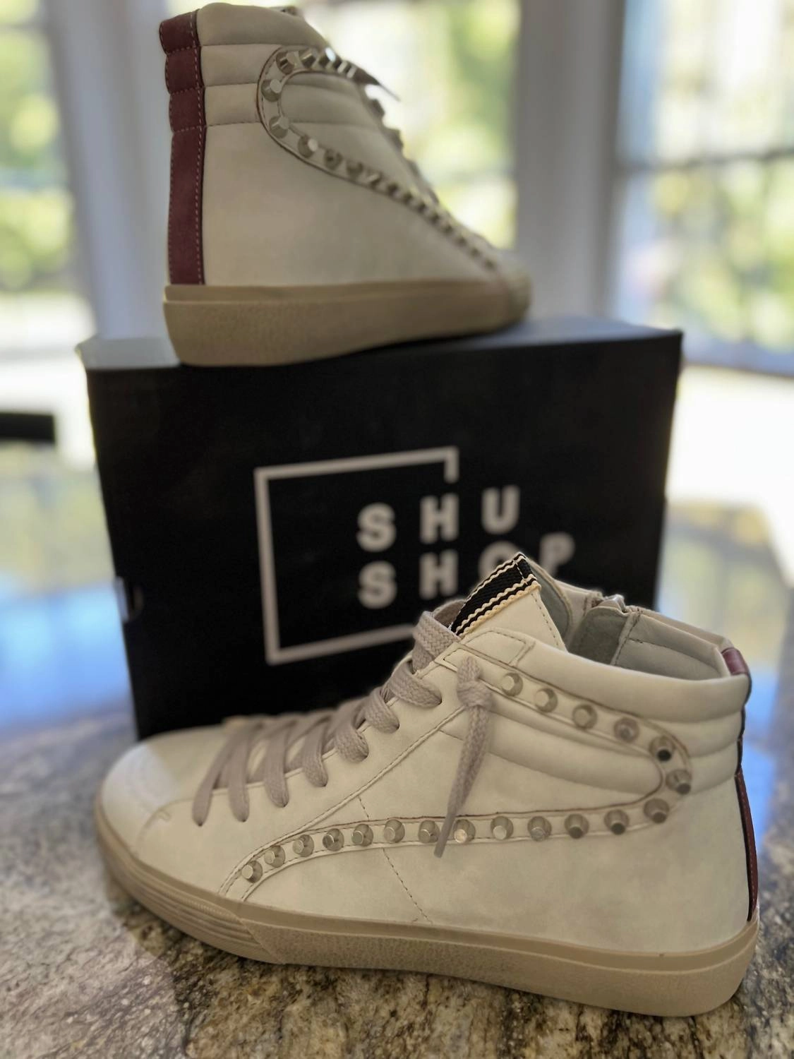 Women's Roxie Sneakers In White High arch support