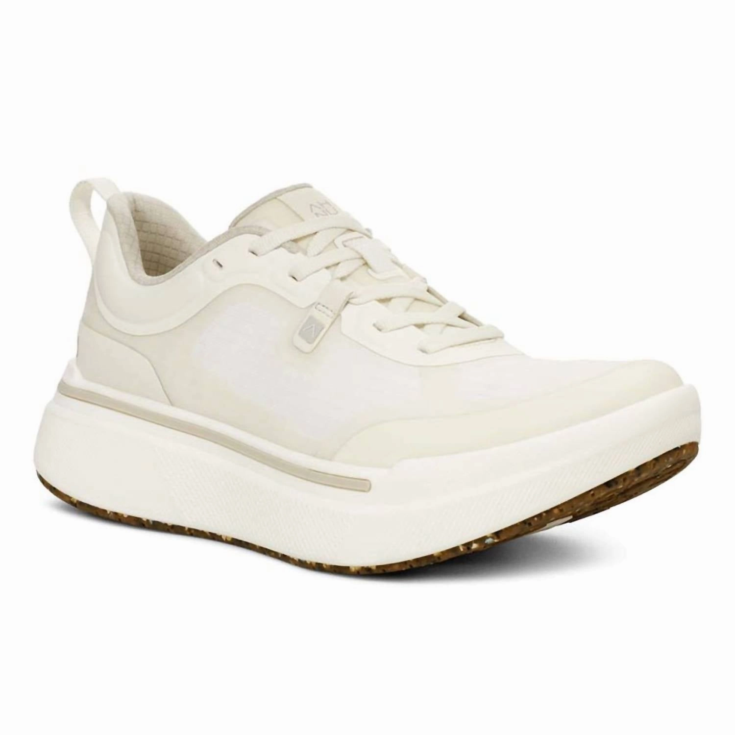 Fashion Edge Women's Sequence 1 Low Sneaker In White