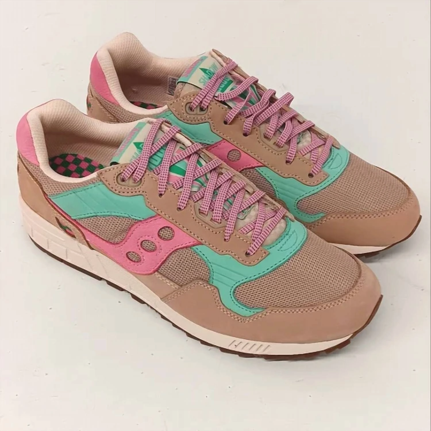 Women's Shadow 5000 Earth Citizen Low Top Sneakers In Grey/pink Walking Comfort