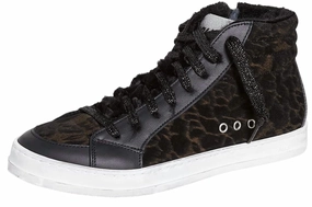 Stretchable Collar Design Bold Grip Women's Skate Park Sneaker In Black Print