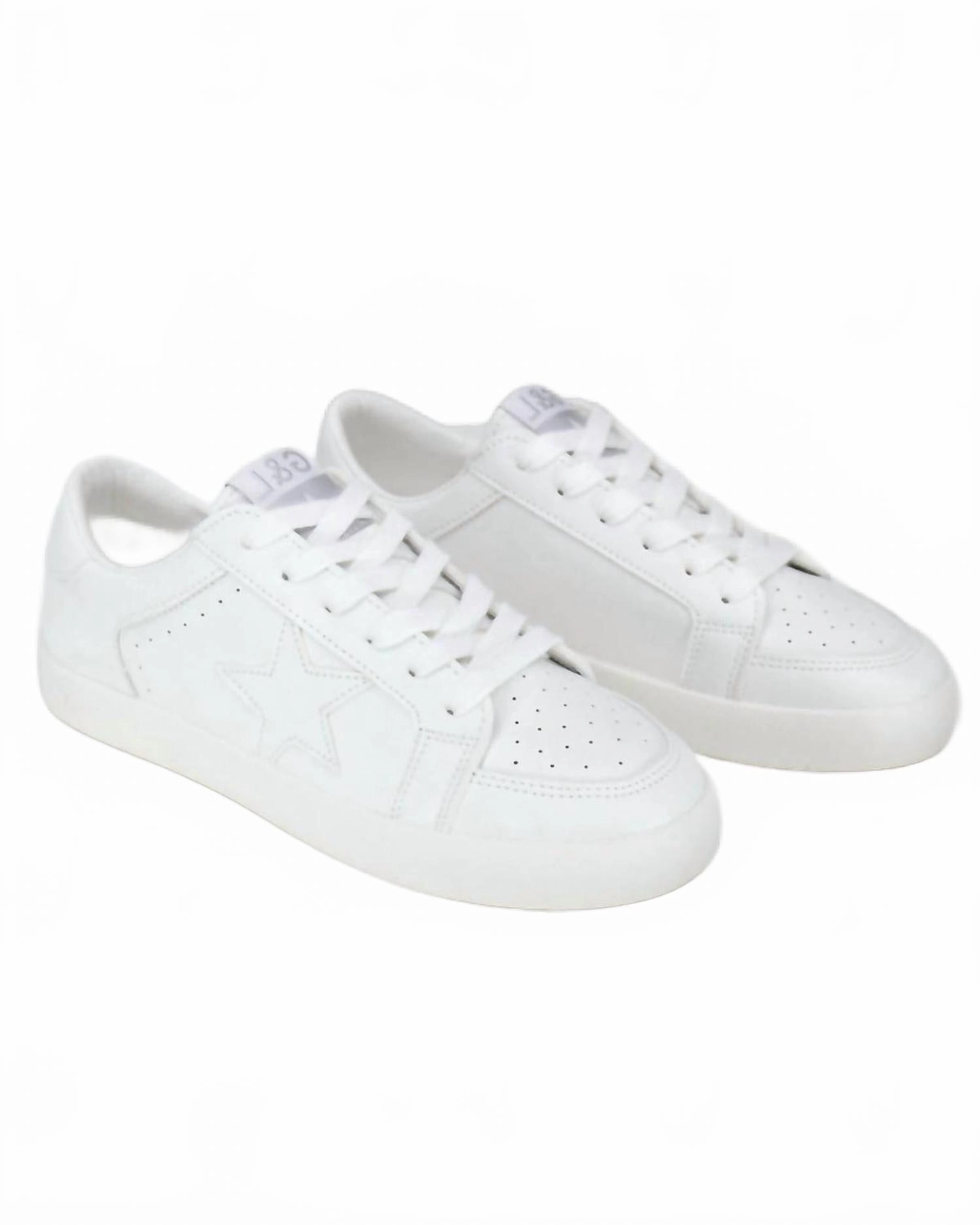 Women's Star Sneaker In White Durable Tread Pattern