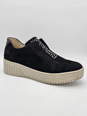 Dynamic Motion Women's Star Sneakers In Black