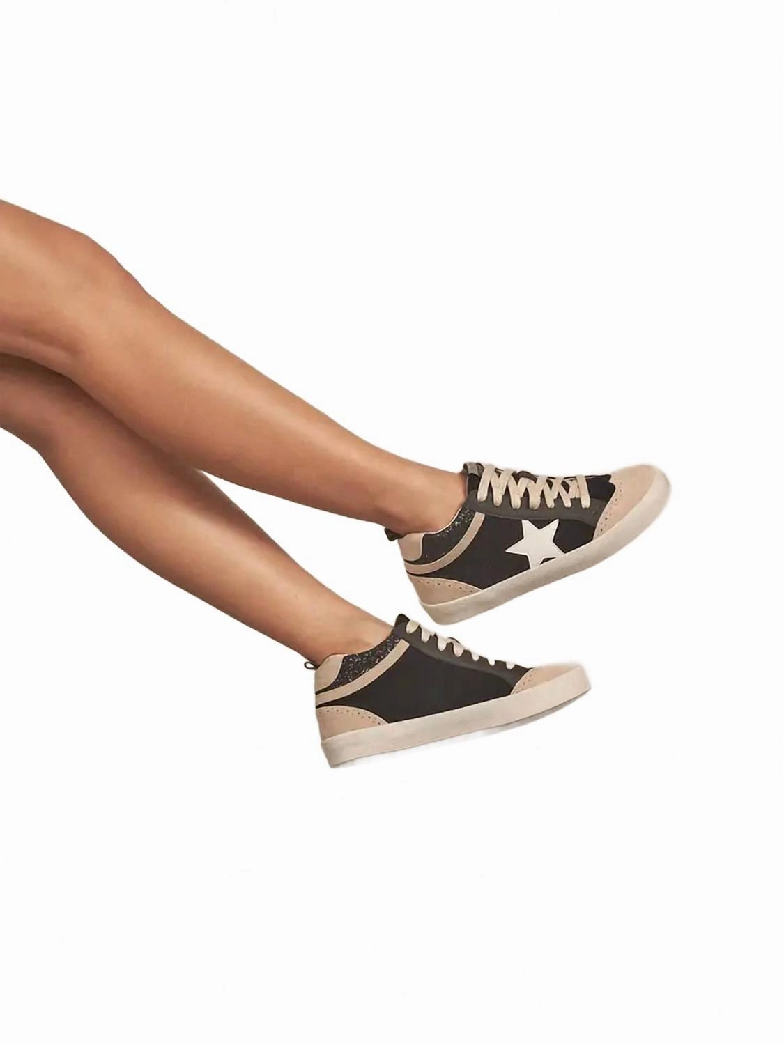 High Abrasion Zones Structured ease Women's Take It Back Sneakers In Black