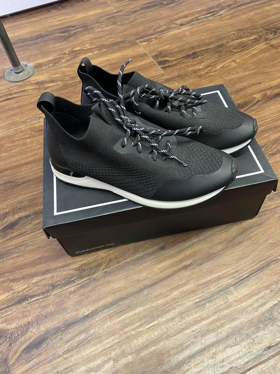 shape fit Women's Tpu Sneaker In Black