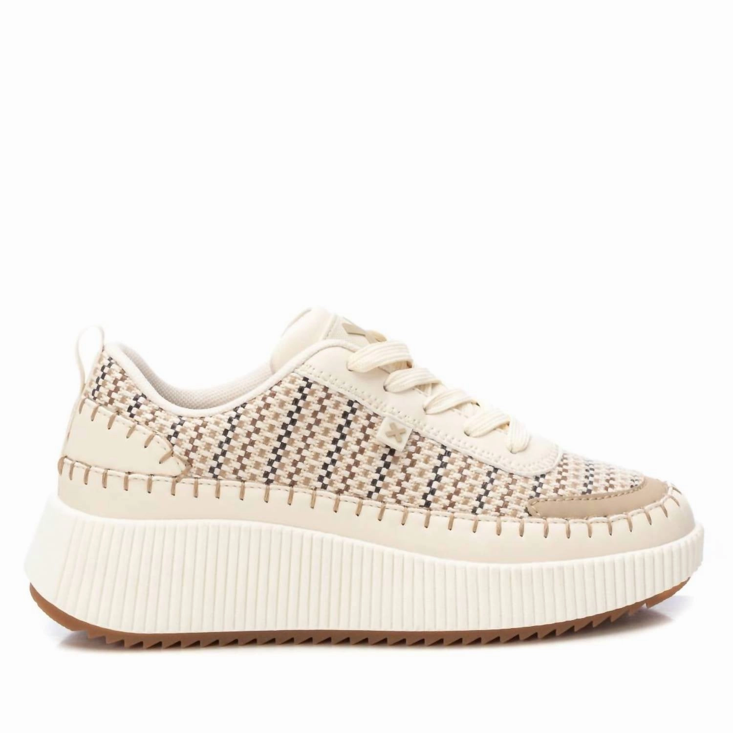 Adaptive Grip Women's Trainer Sneakers In Beige