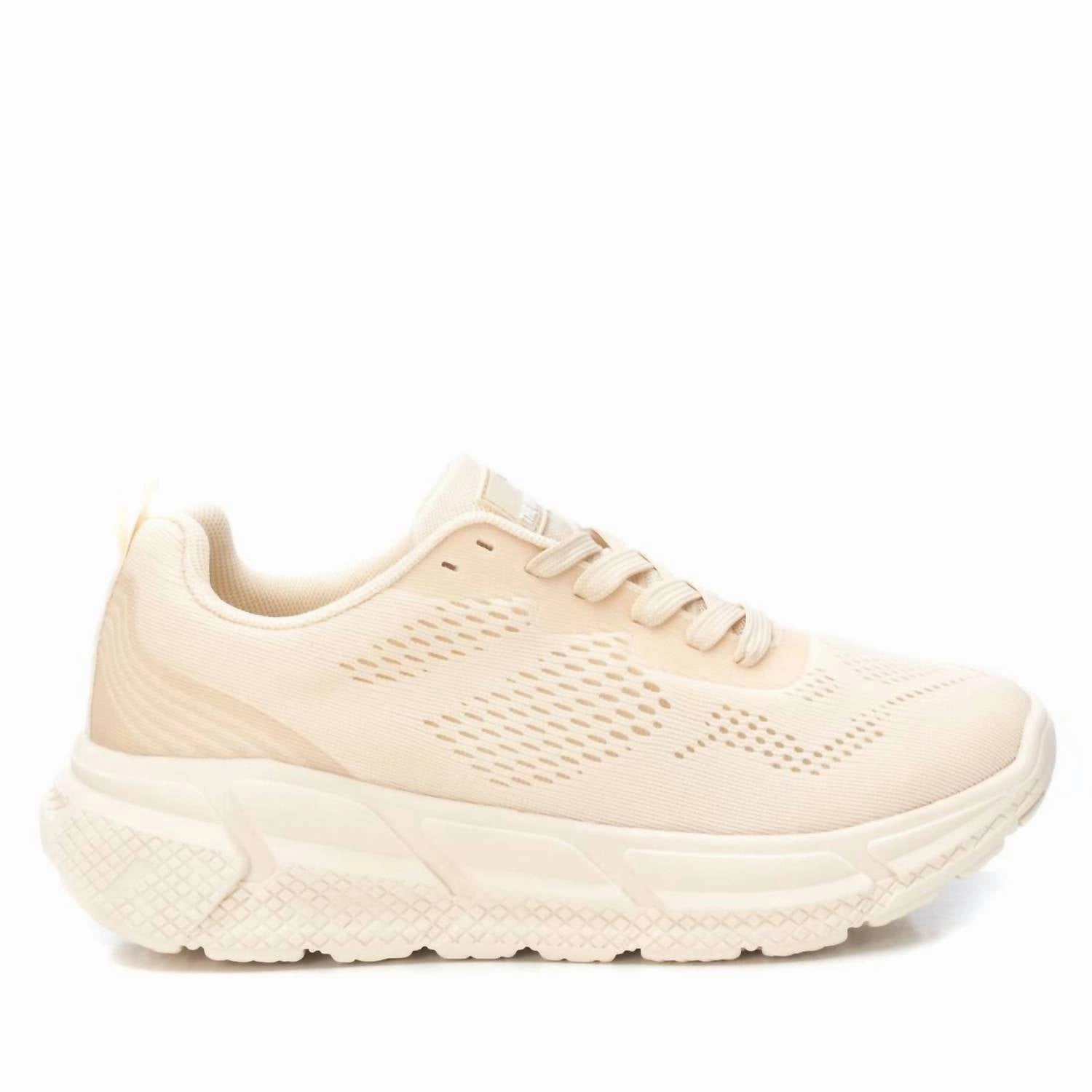Women's Trainer Sneakers In Beige Airflow Vents Sleek cushioning