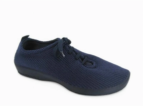 Modern Form Hyperbolic Logging Cage Women's Walking Shoe In Navy