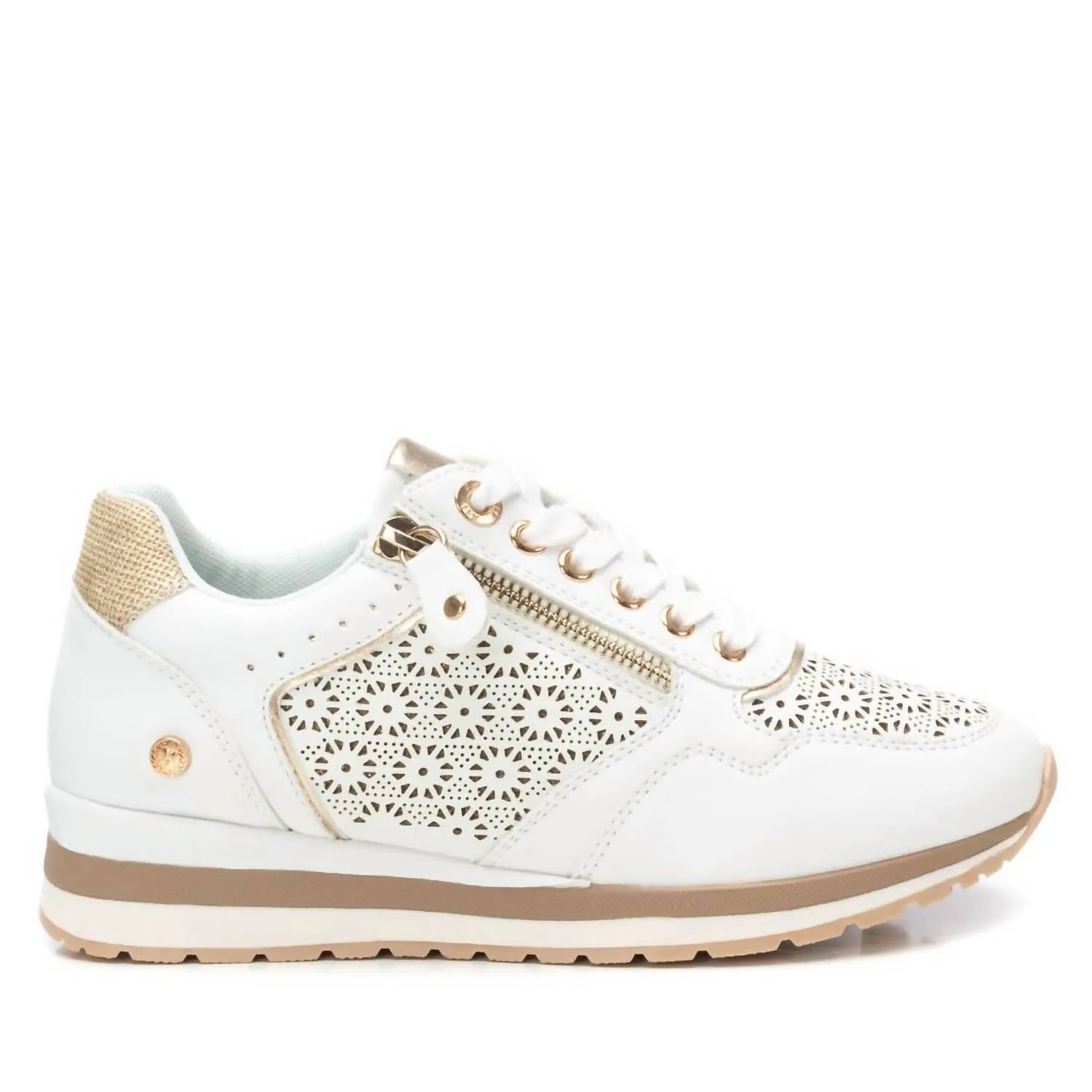 Women's Casual Sneakers In White Ankle Support Design ventilation channels