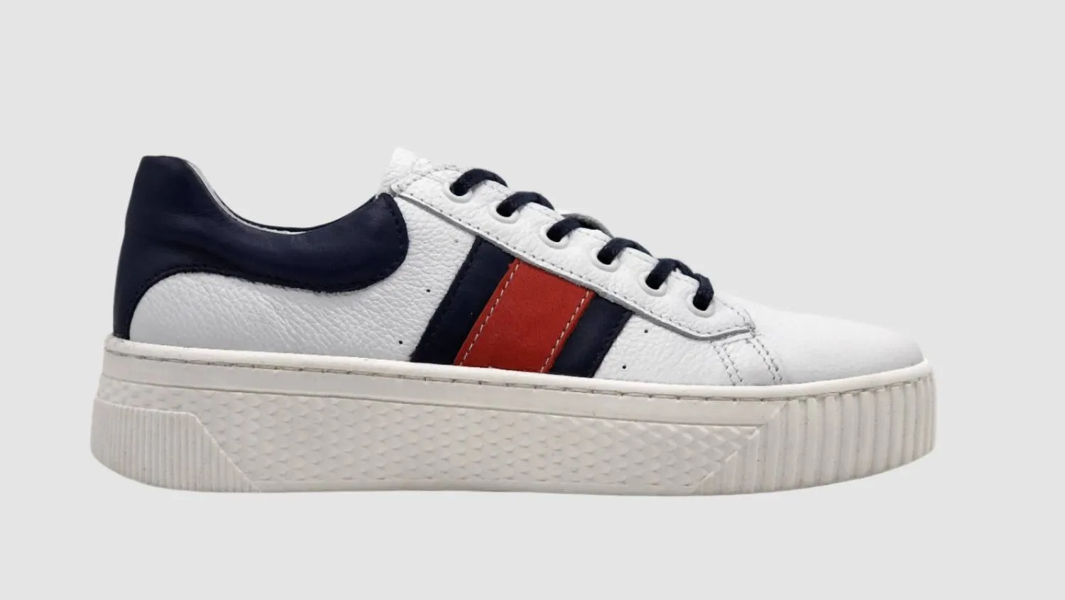 Pressure Mapped Outsole Women's Classic Leather Sneakers In White