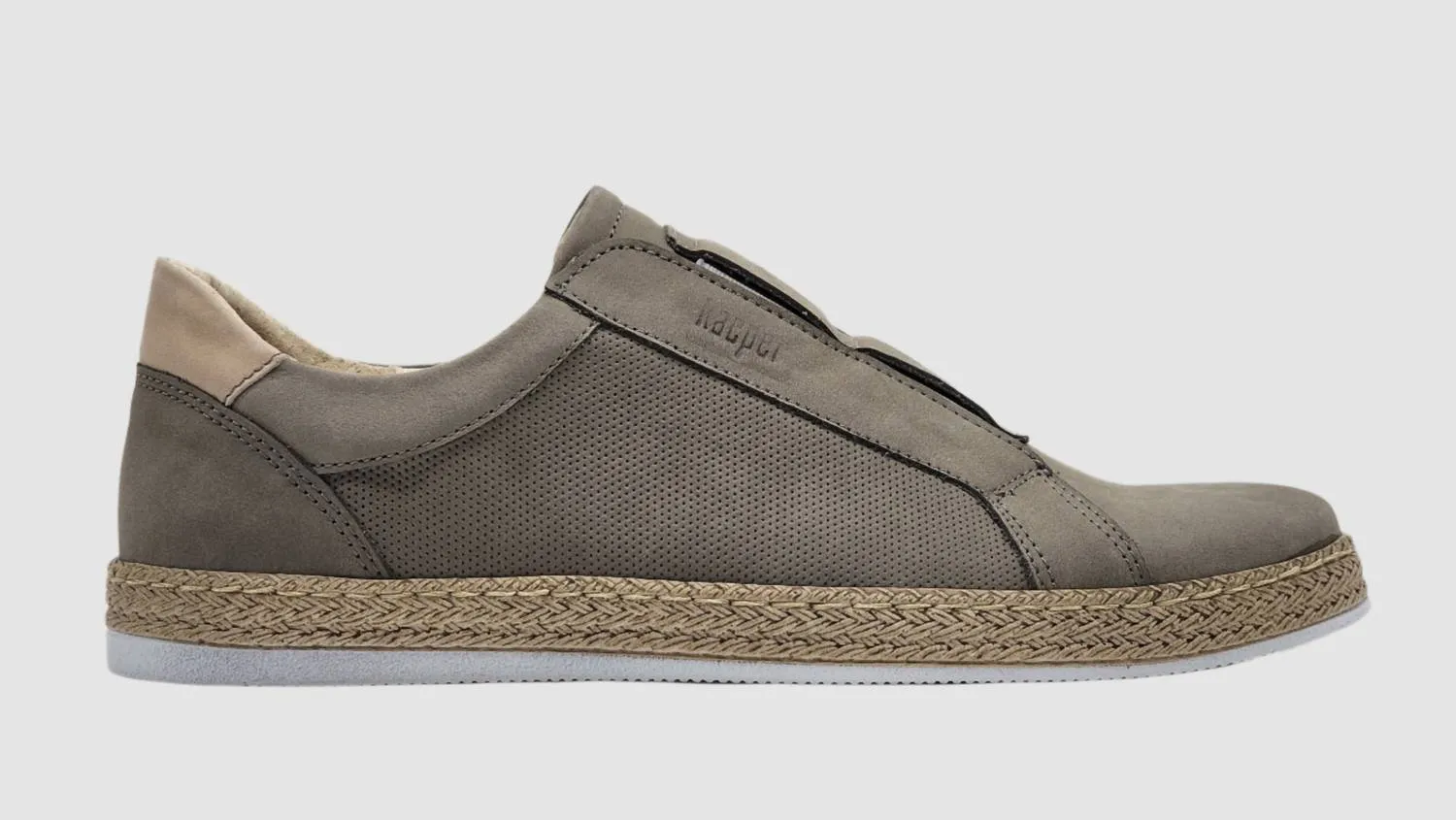 Women's Lifestyle Slip-On Leather Sneakers In Beige Classic Comfort