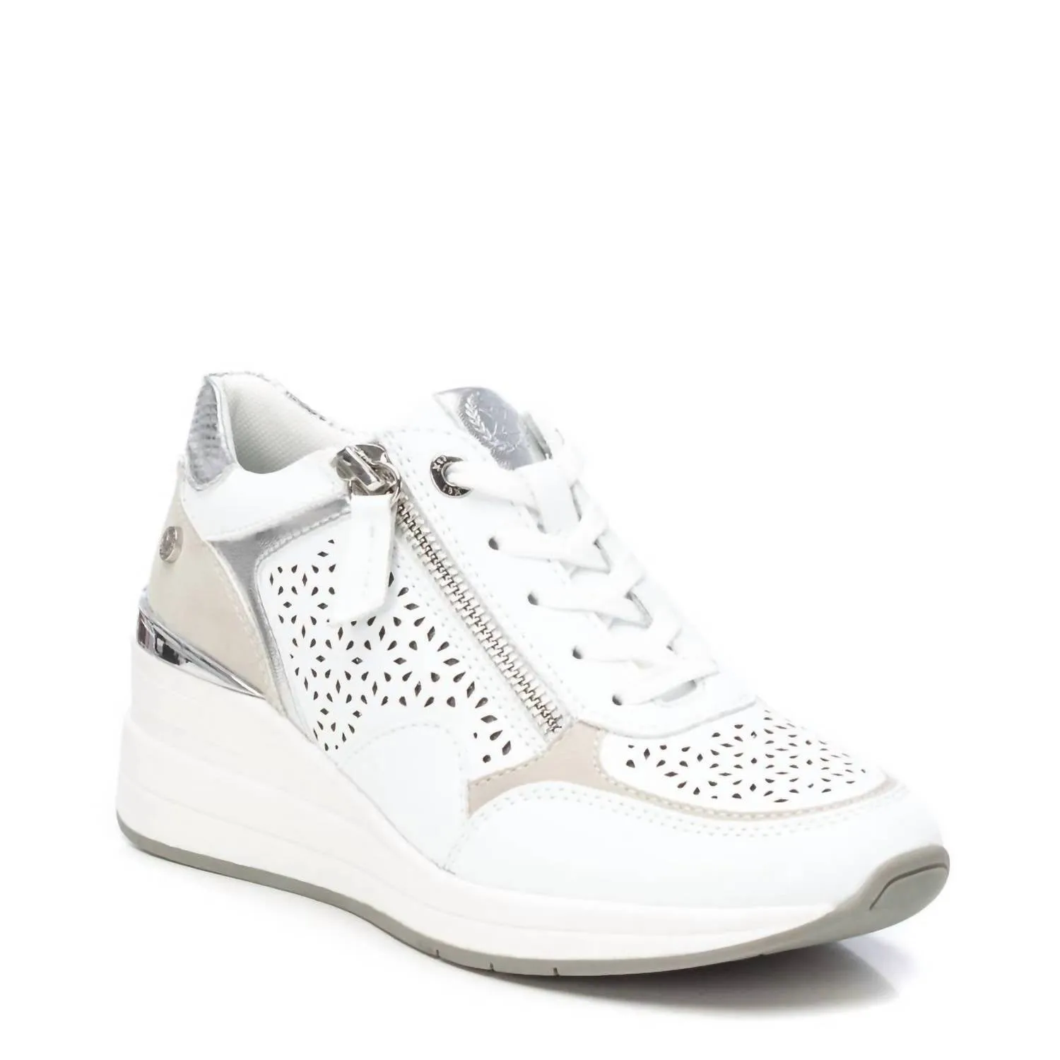 Abrasion Resistant Toe Flattering performance Women's Sneakers In White