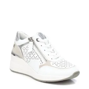 Women's Sneakers In White Pure Comfort Comfort Straps