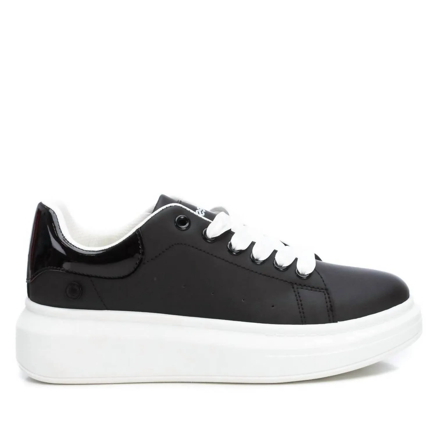 foam padding Women's Trainer Sneakers In Black