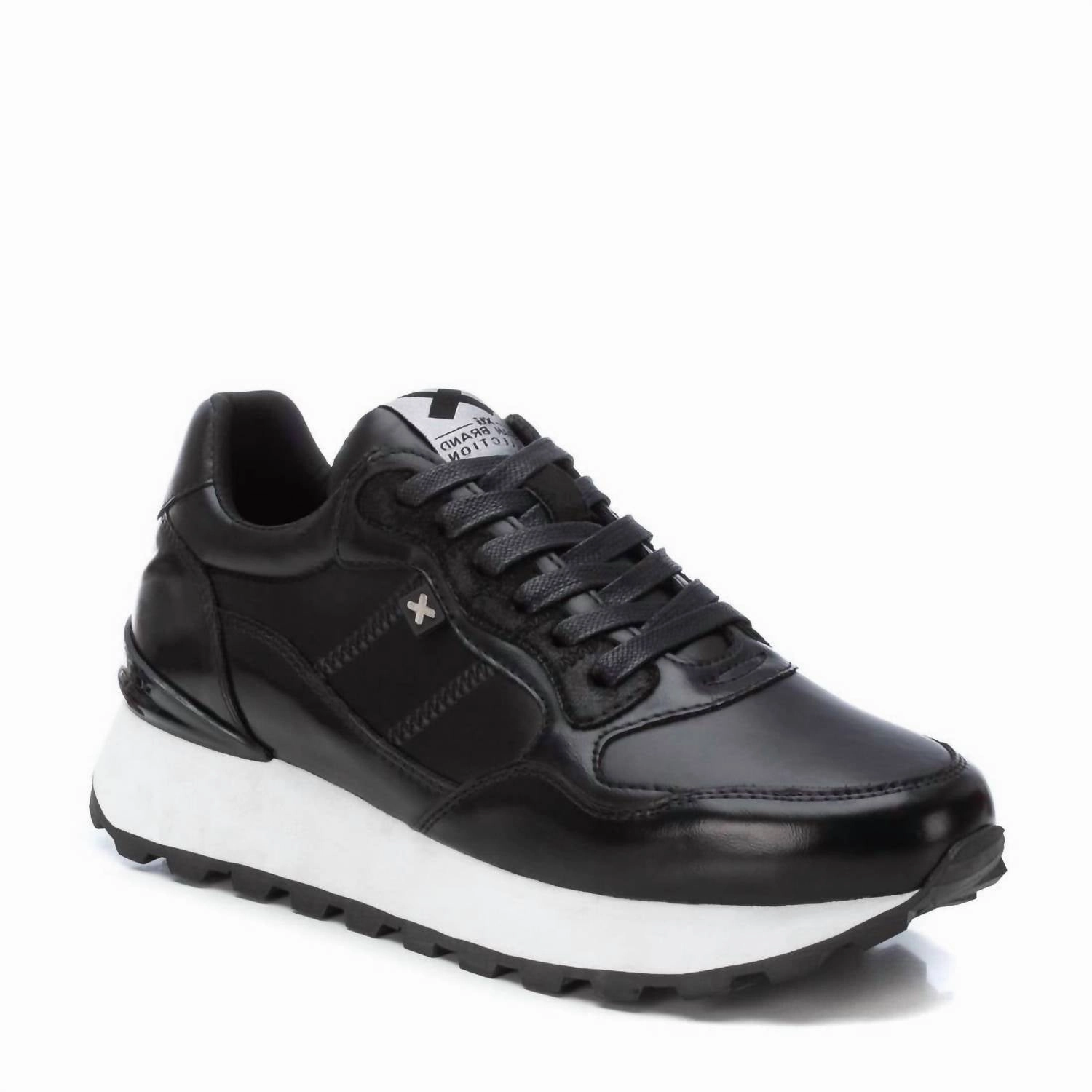 Women's Trainer Sneakers In Black ergo fit